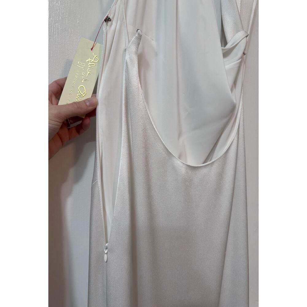 NWT Alice and Olivia Paulette One Shoulder Satin Open Back Gown Size 2 - Picture 15 of 16